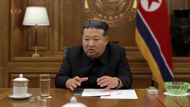 北 무장장비전시회 개막…김정은 