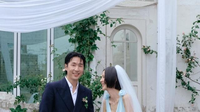 김나영–마이큐, 4년 사랑 결실…