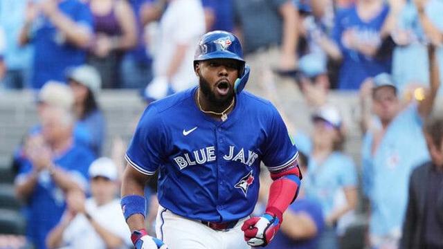 토론토, 양키스 잡고 ALDS 기선제압…디트로이트, 연장 끝 시애틀 격파