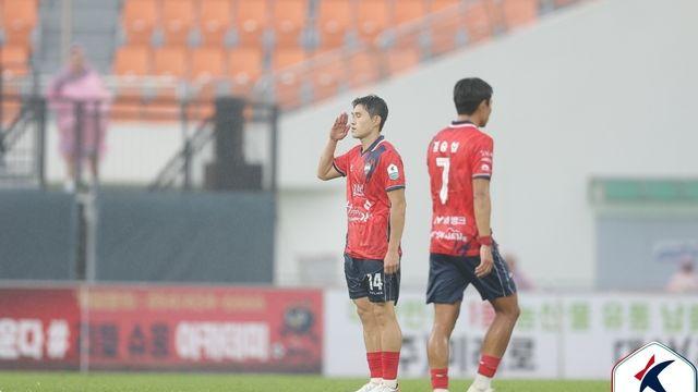 이동경 '10-10 가입' K리그1 김천, 울산 3-0 꺾고 3연승 행진