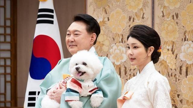 尹부부 구치소서 추석 맞아…특식 없이 백설기·과일