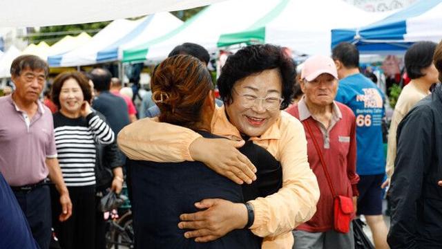 김경희 이천시장, 전통시장·군부대·복지현장 두루 찾아 ‘따뜻한 동행’