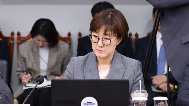 강훈식 