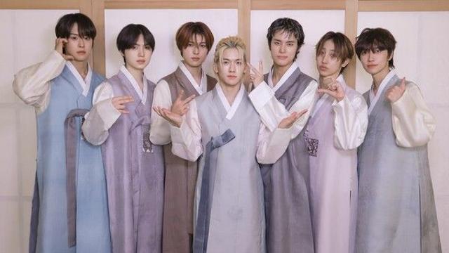 ‘데뷔 후 첫 추석’ 뉴비트, 7인7색 한복 매력 선보인 명절 인사