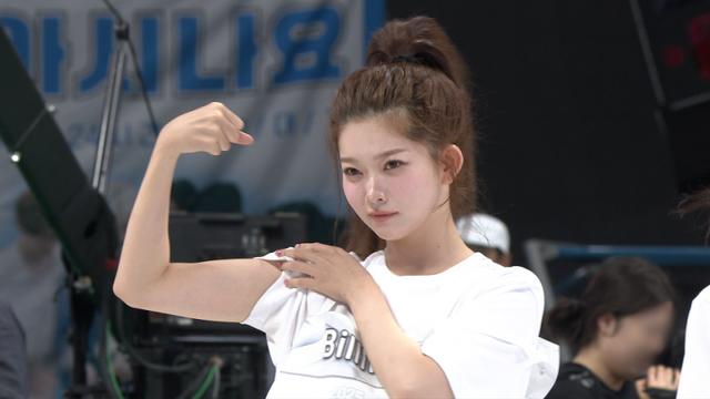 '2025 아육대' 여돌들의 피지컬 한판 시작된다··· 씨름 천하장사 테토女 누구?