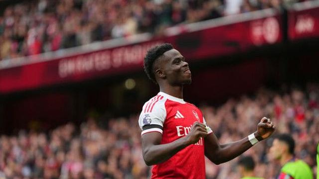 아스널, 웨스트햄 2-0 제압…리버풀 제치고 EPL 선두 도약