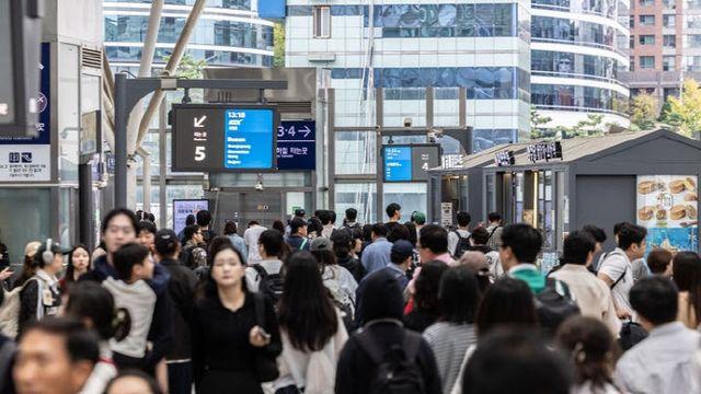 “9급 신입 120만원, 5급은 0원”…공무원 휴가비 차이, 왜?