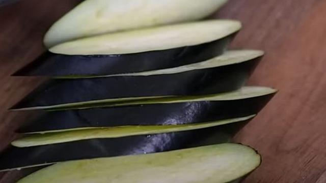 부담 없이 먹을 수 있는 건강한 가지전 '계란물 없이' 만드는 방법