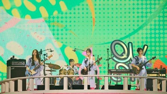 QWER, YB '흰수염고래' 재해석 