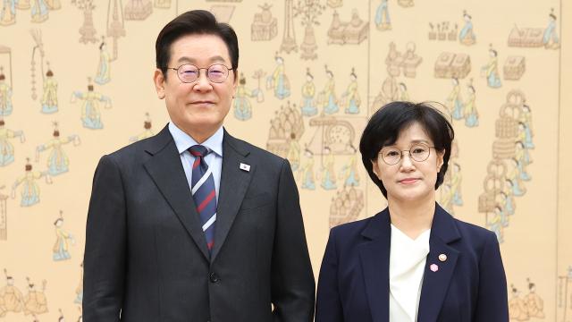 '모두'의 대통령, '여성'의 외주화?