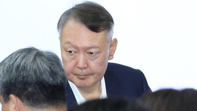 구치소서 추석 맞는 尹부부…별도 특식 없이 백설기·과일