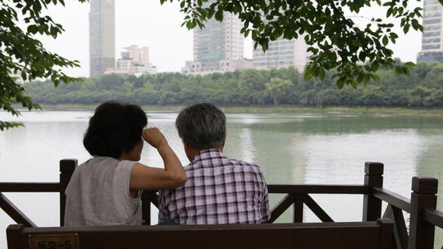'점점 잘사는 이유는..' 나이 들수록 서로에 대한 관계 만족도 높아지는 부부들의 놀라운 실제 일상 생활