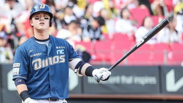[WC1] '기적' 보이던 NC 날벼락… 김형준, 홈런 최다 기록 쓰고 부상 아웃