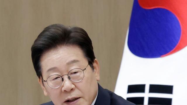 李 대통령 국정수행 지지율 53.5%…4주 만에 반등