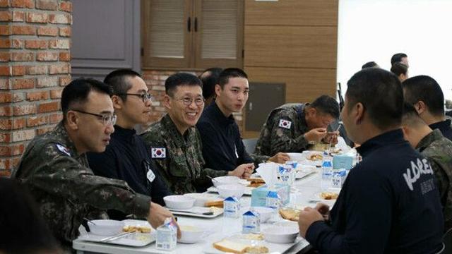 육군참모총장, 추석 맞아 육군훈련소·부사관학교 방문