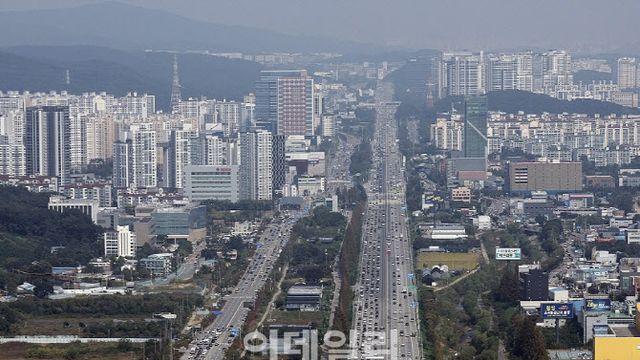 서울 →부산 9시간 20분…이른 귀경길 등 도로 정체 '절정'