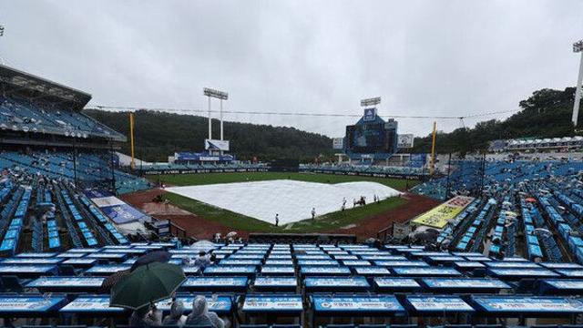 NC-삼성 WC 1차전 비로 인해 개시 지연[WC]