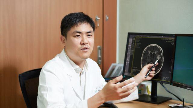 수면 6시간 이하라면 치매 위험 30% 높아,
