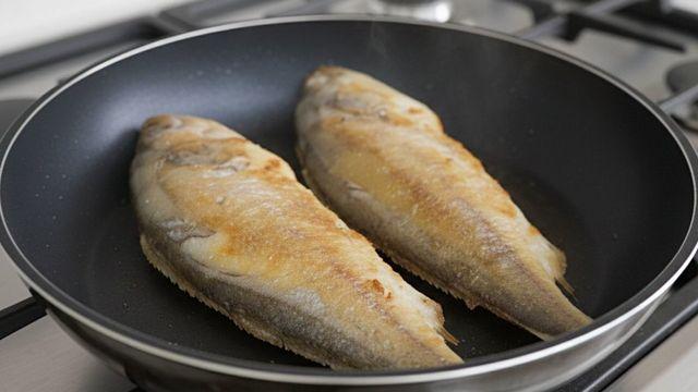 추석에 조기는 식용유 말고 ‘이렇게’ 구워보세요…냄새도, 연기도 잘 안 나요