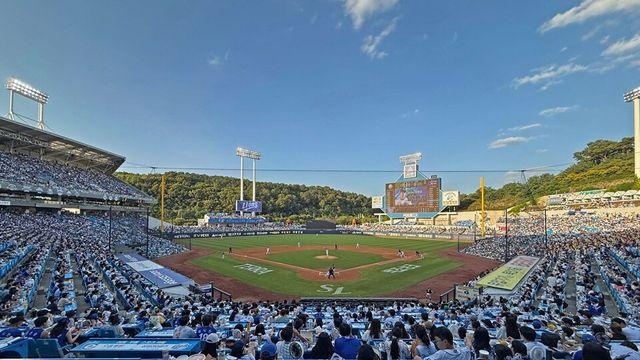 프로야구, 삼성-NC 와일드카드 1차전 만원 관중… 포스트시즌 22경기 연속 매진