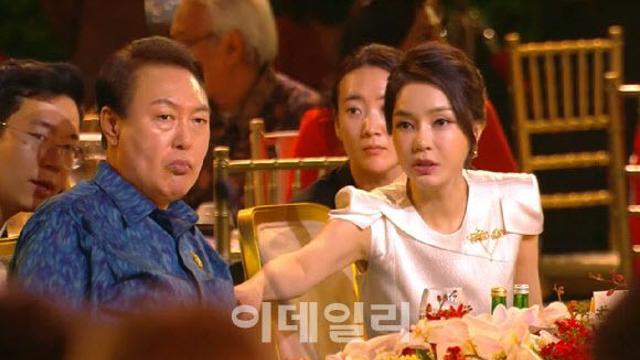 'V0에서 4398까지' 김건희는 어쩌다 몰락했나