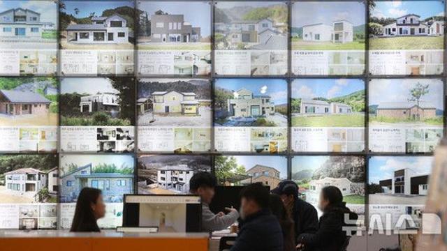 폐허가 되어가는 전원주택·별장…시장 전망도 '암울'