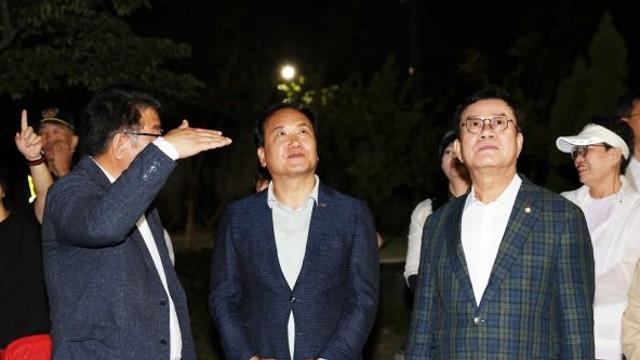 오산시, 공동주택 야간경관조명 설치사업 결실…오산대역 일대 아파트 점등식 잇따라 개최