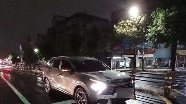 새벽 인천서 무단횡단 50대女, SUV에 치여 숨져