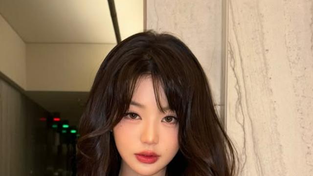 장원영, CG 아냐?...현실감 없는 비주얼 [AI 포토컷]