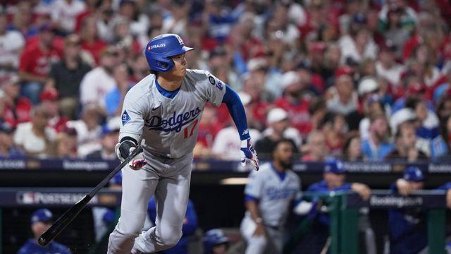 ‘오타니 천금 1타점+사사키 세이브’ LA 다저스, 필라델피아에 2연승…NLCS 진출까지 ‘1승’