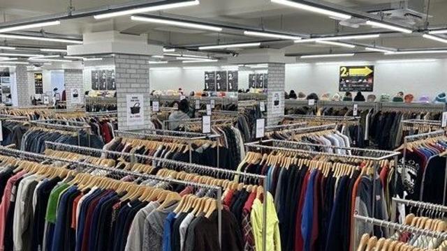 산더미처럼 쌓이는 헌옷…'AI 자동 분류'로 재활용 확대 모색