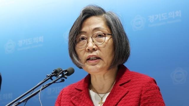 이수정 국민의힘 당협위원장, '이재명 아들 군면제 허위글' 작성해 검찰 송치