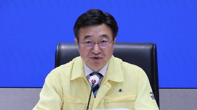 윤호중 장관, 국정자원 복구현장 점검…