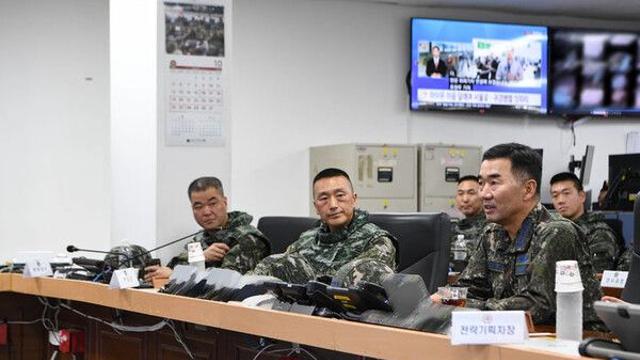 합참의장, 해병 연평부대 대비태세 점검…