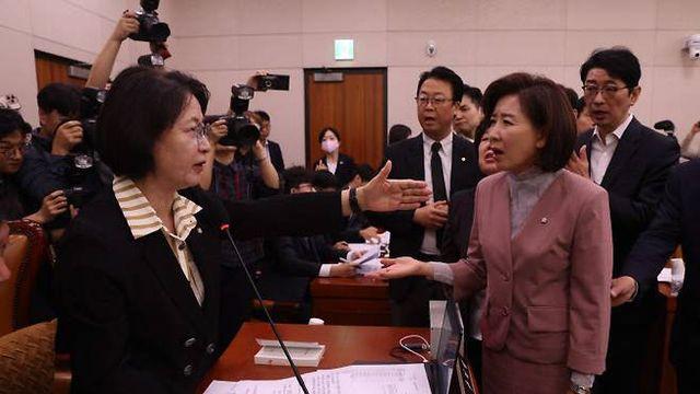 추미애-나경원 충돌 왜…불거지는 ‘송전망 국감’ 충돌