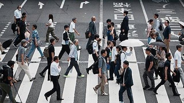 日 노동자 실질임금, 8개월 연속 마이너스 행진