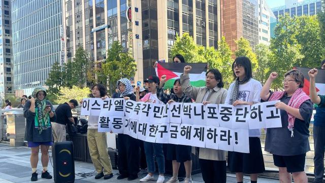 가자 주민에 물품 전하려던 한국인 1명 이스라엘에 구금…11척 나포, 60명 구금