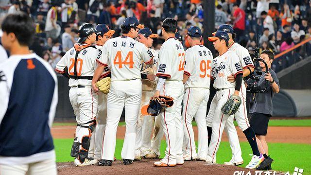 한화 이글스, 12일부터 가을야구 합니다…'26년 만의 KS 도전', 연습도 실전처럼→상무전 경기장 개방+응원단 운영