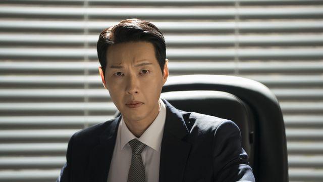 '퍼스트레이디' 지현우-이민영, 살벌한 대치 포착