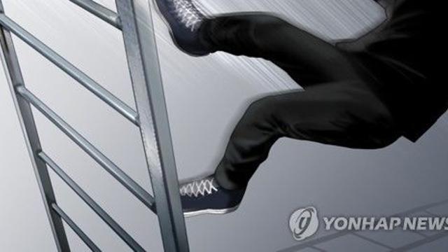 추석 전날 화성 공장서 전기작업하던 60대 추락사