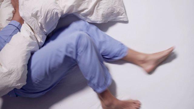 '아무리 시끄럽고 극한의 상황에서도..' 전쟁 중에도 2분 이내로 평화롭게 잘 수 있다는 '미군 수면법' 정체