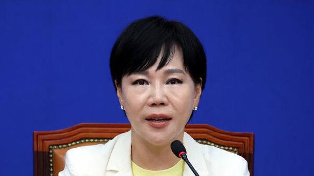 與 전현희 