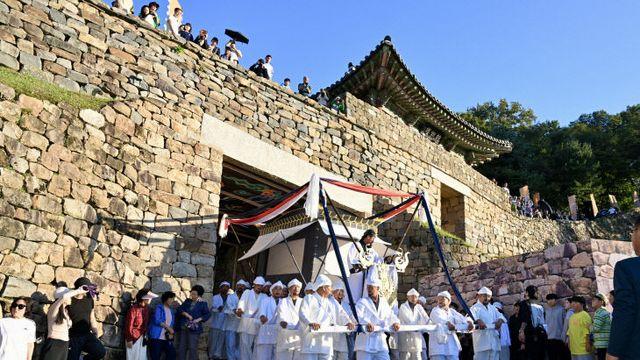 제71회 백제문화제, ‘무령왕의 길’ 감동의 행렬 선보여