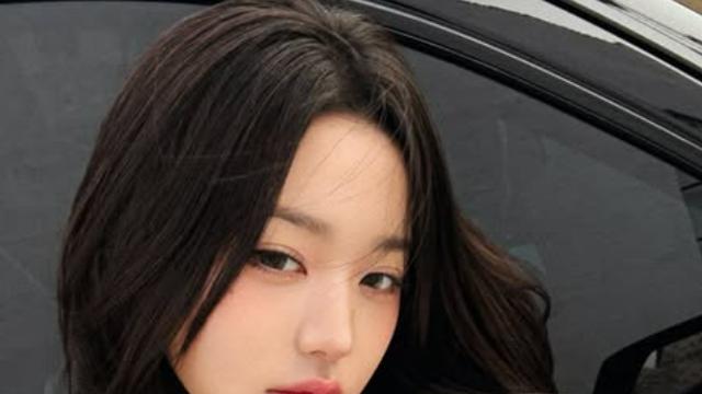 장원영, 가을 감성 물씬…러블리한 비주얼 완성 [AI 포토컷]