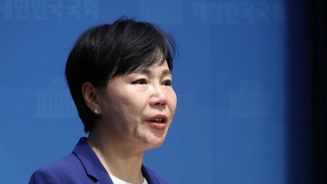 與전현희 