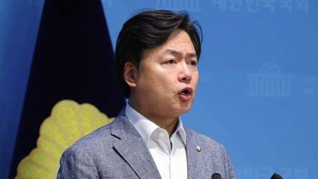 與, 한글날 맞아 