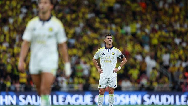 ‘내가 바로 역사두’... ‘은퇴는 없다’ 호날두, “역사상 최초 ‘억만장자’ 축구 선수로 자리매김”