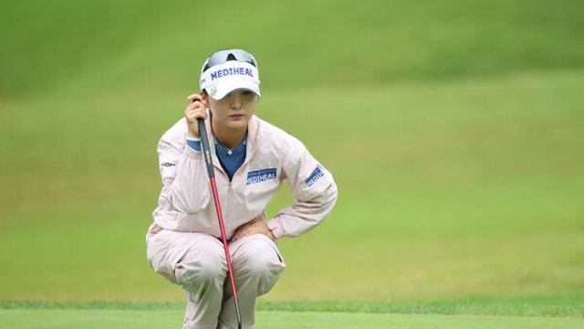 이예원, 권서연·서교림 등과 KLPGA 놀부·화미 마스터즈 첫날 공동 1위