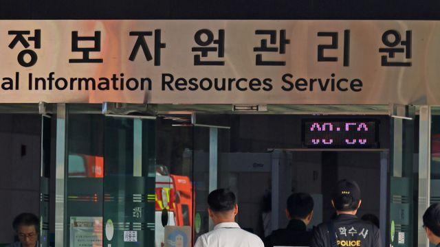 李대통령, 화재 14일 만에 대전 국정자원 방문