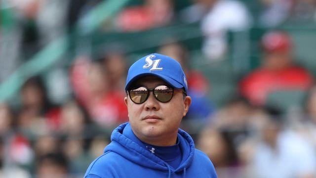후라도 4일 휴식 등판 없다…삼성 박진만 감독 “WC 결정전 투구수 많아서”